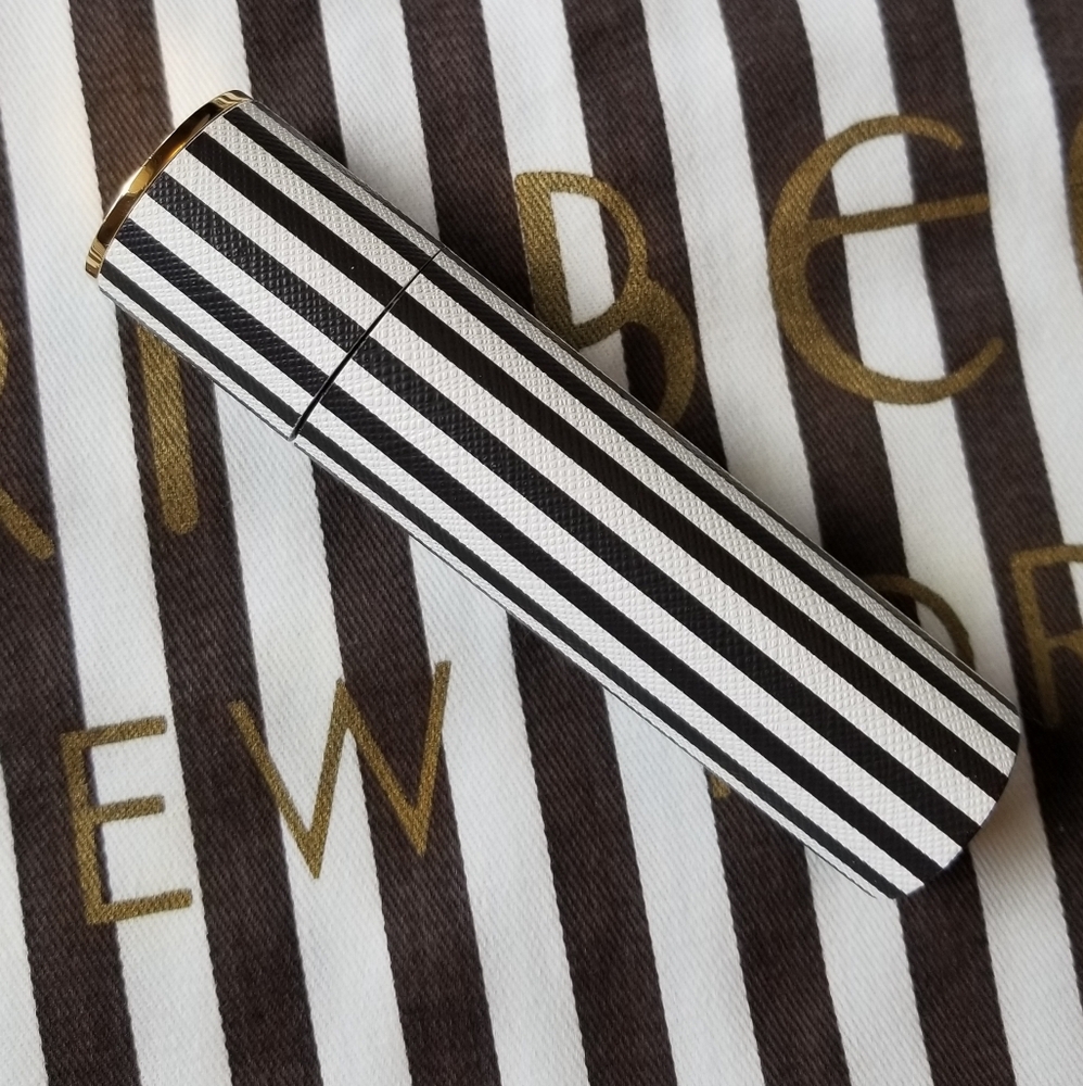 ❗Henri Bendel Centennial Striped Fresia Travel Spray Case❗